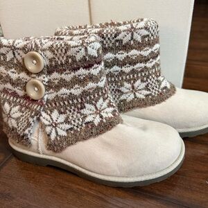 Cream Short Boots - Size 9